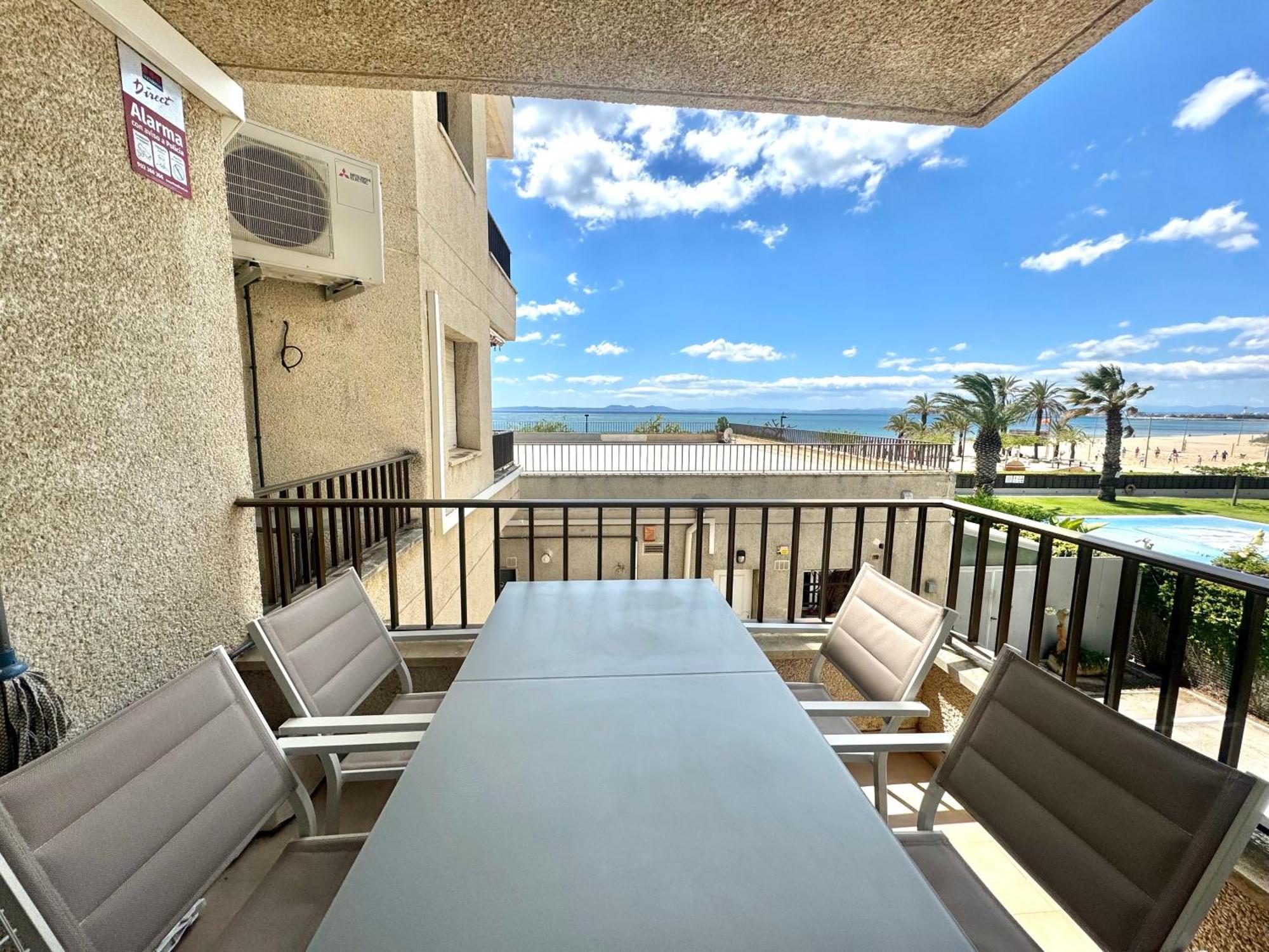 Castell Joncar Apartment Roses Bagian luar foto